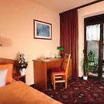 Hotell Park Prŭhonice